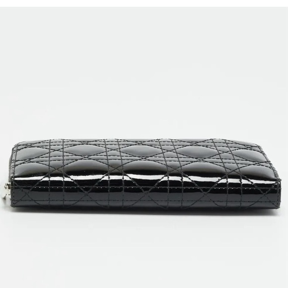 🔥Dior Patent Leather Black Key Zippy Around Long and box + authenticity card🔥 - Picture 8 of 17